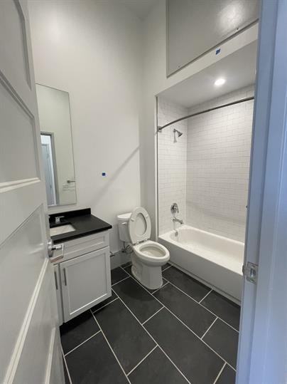315 West 38th StreetUnit 5 #5 - Photo 7 of 11