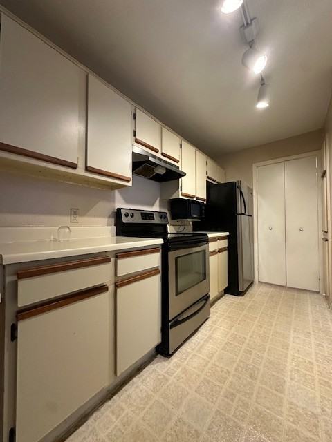 5500 Devonbriar Way #108 - Photo 4 of 11