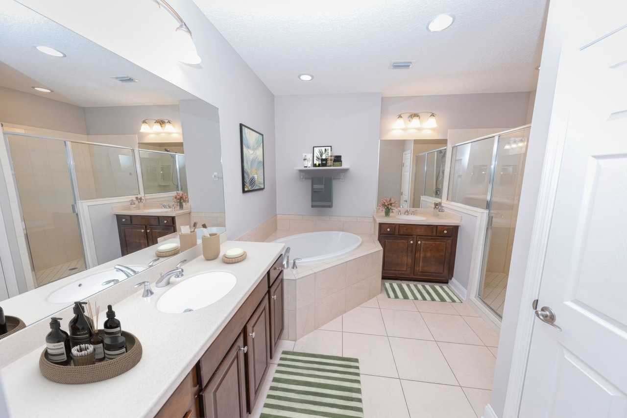 Dream Portofino Shores - Photo 7 of 29