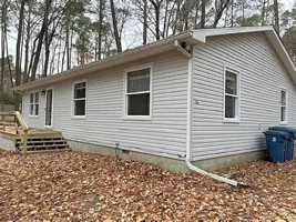 featured image of 196 Windjammer Rd #1