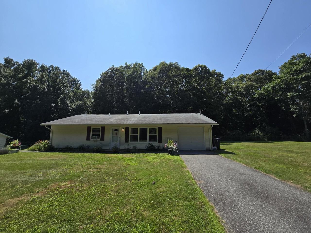 240 Signal Rock Dr #240 - Photo 2 of 11