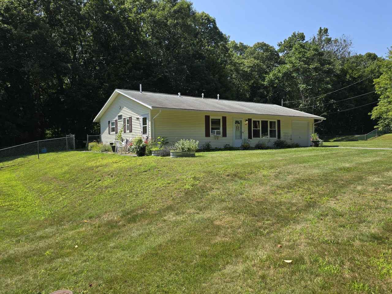 240 Signal Rock Dr #240 - Photo 3 of 11