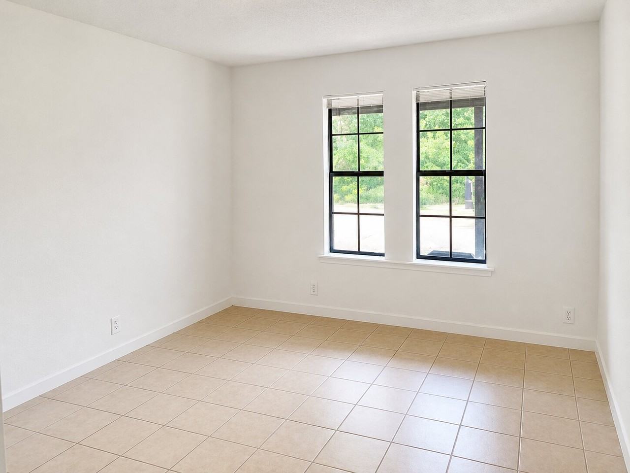 210 Archibald St #2 - Photo 5 of 12