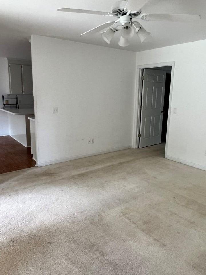 2415 Stonewood Dr - Photo 5 of 12