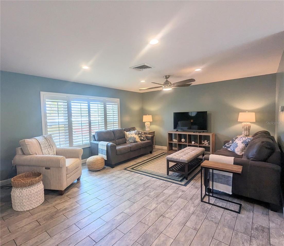 3070 Gulf Gate Dr #1 - Photo 4 of 20