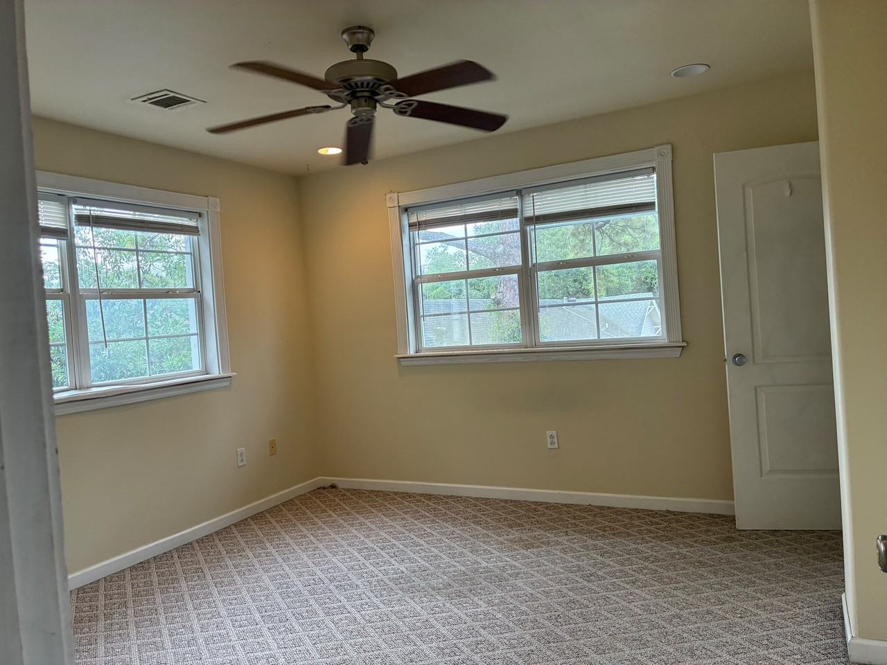 5830 Willow St #5830 - Photo 3 of 11