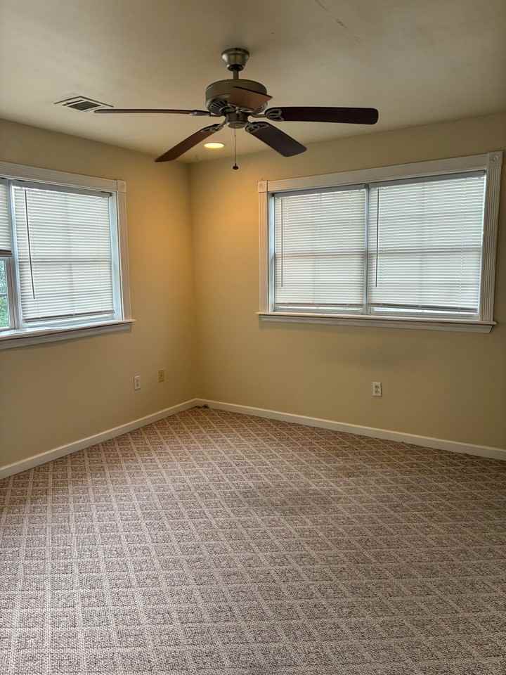 5830 Willow St #5830 - Photo 4 of 11