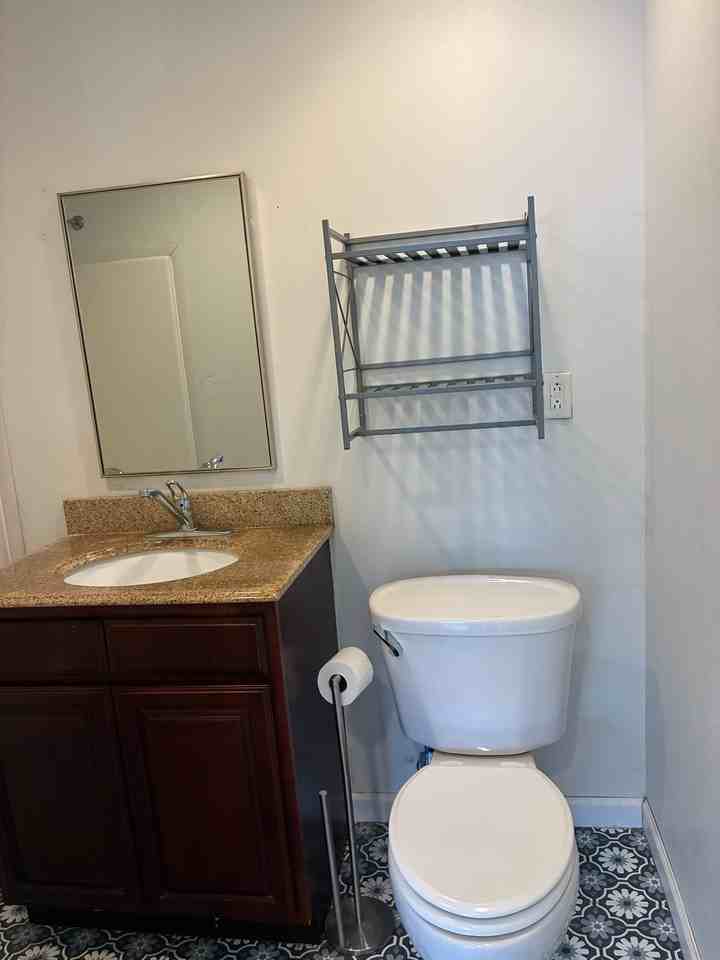 5830 Willow St #5830 - Photo 7 of 11