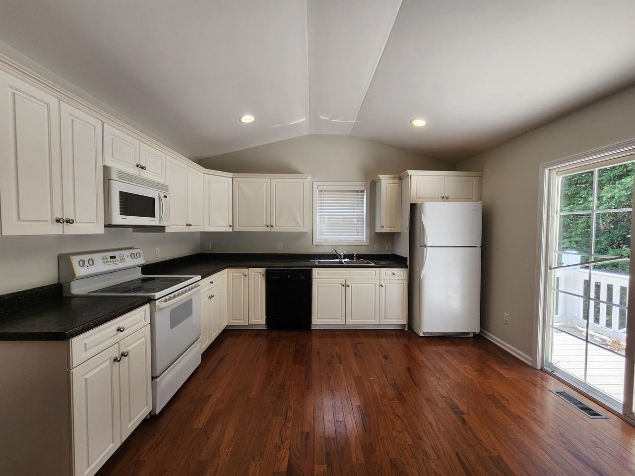 916 Bill Smith Rd #1 - Photo 3 of 16
