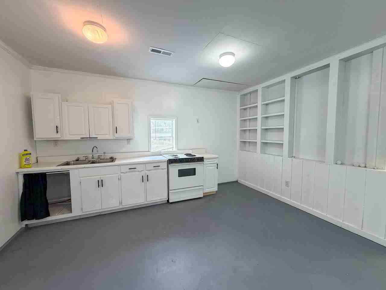 3520 Oakridge Ave #1 - Photo 3 of 31