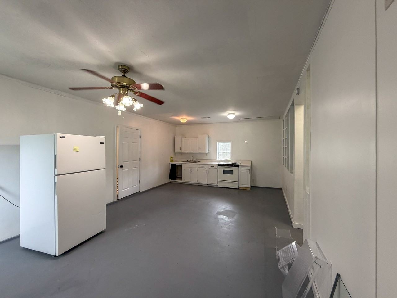 3520 Oakridge Ave #1 - Photo 4 of 31