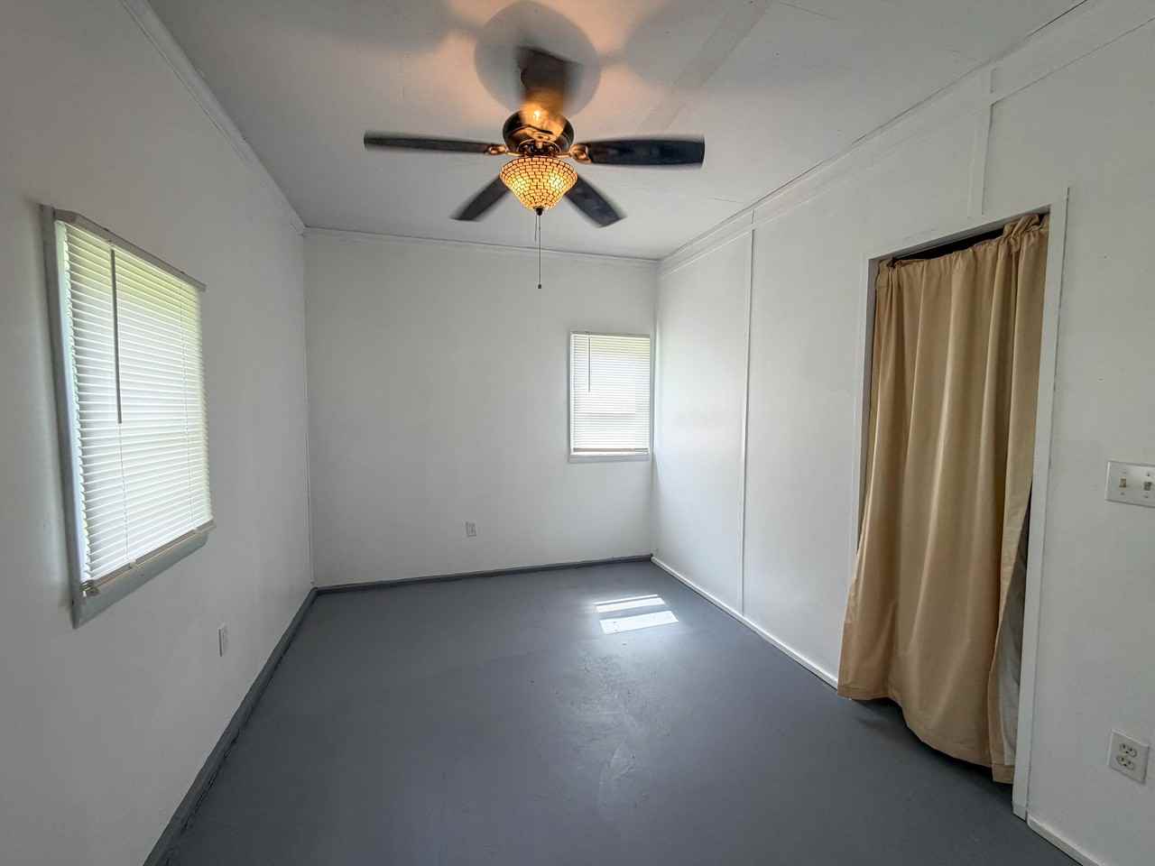 3520 Oakridge Ave #1 - Photo 7 of 31