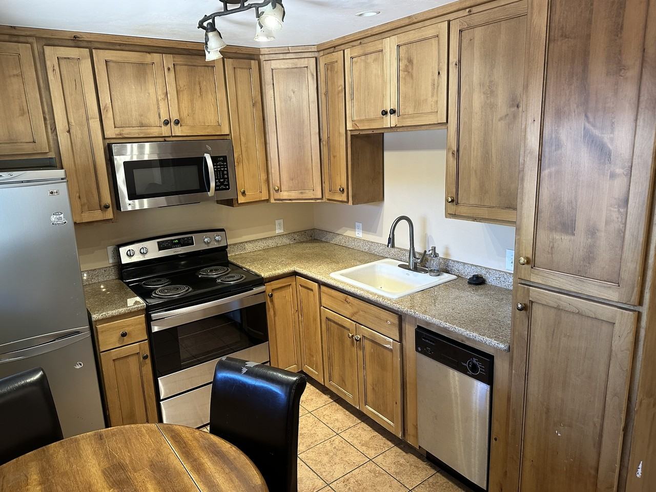 208 East 200 South - 6Suit 1-6 #6 - Photo 4 of 10