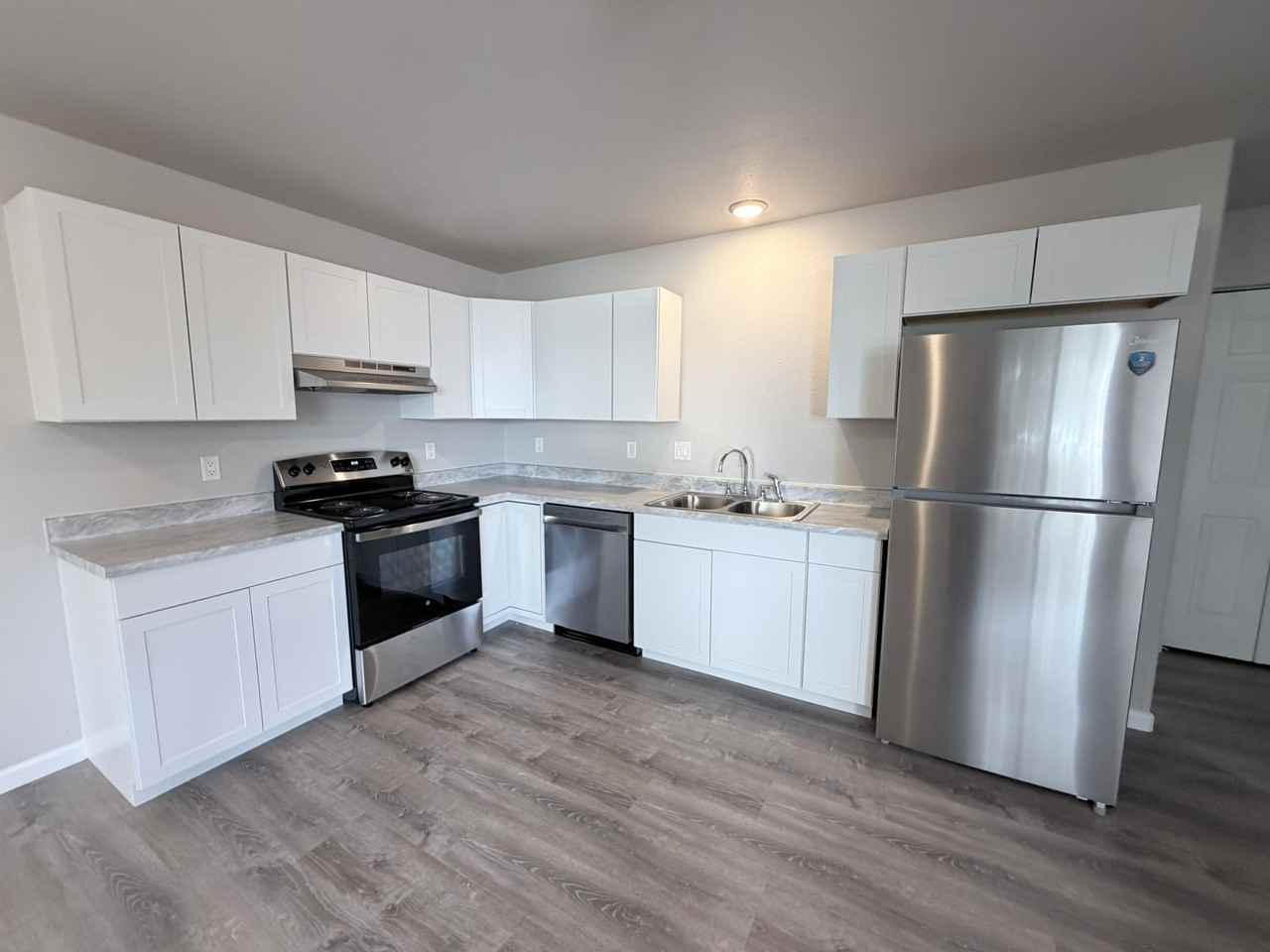 Downey Ave #3 - Photo 3 of 11