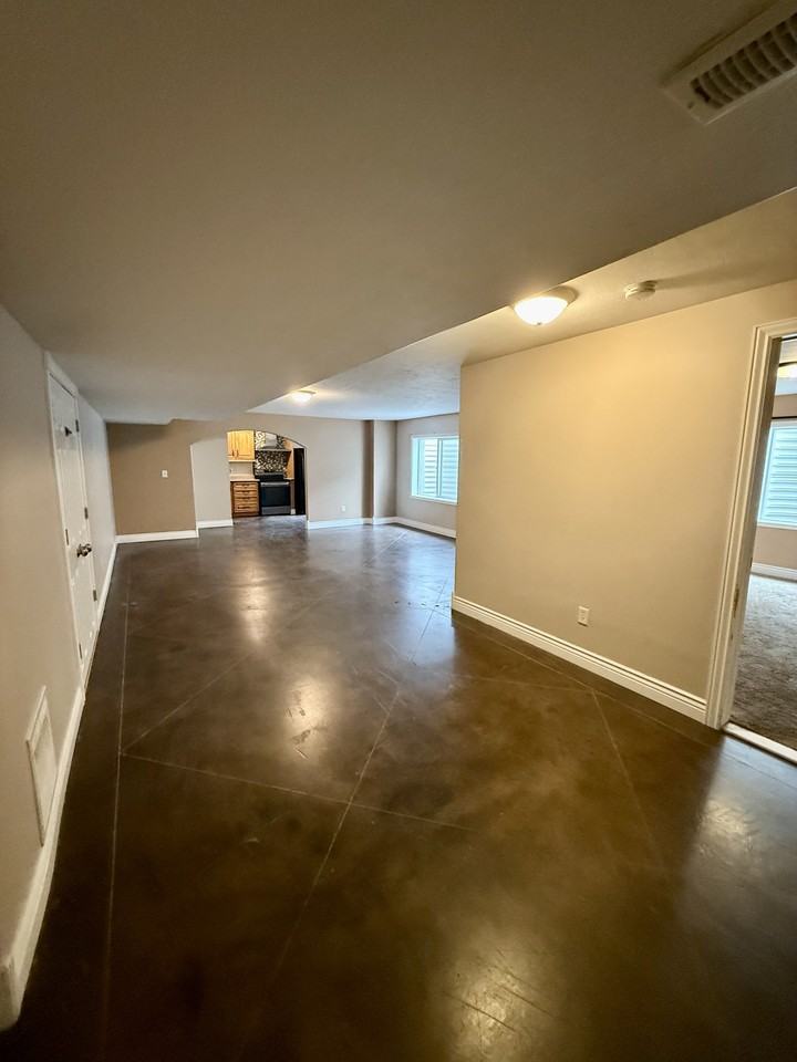 4427 S Lago Grande Dr #1 - Photo 5 of 19
