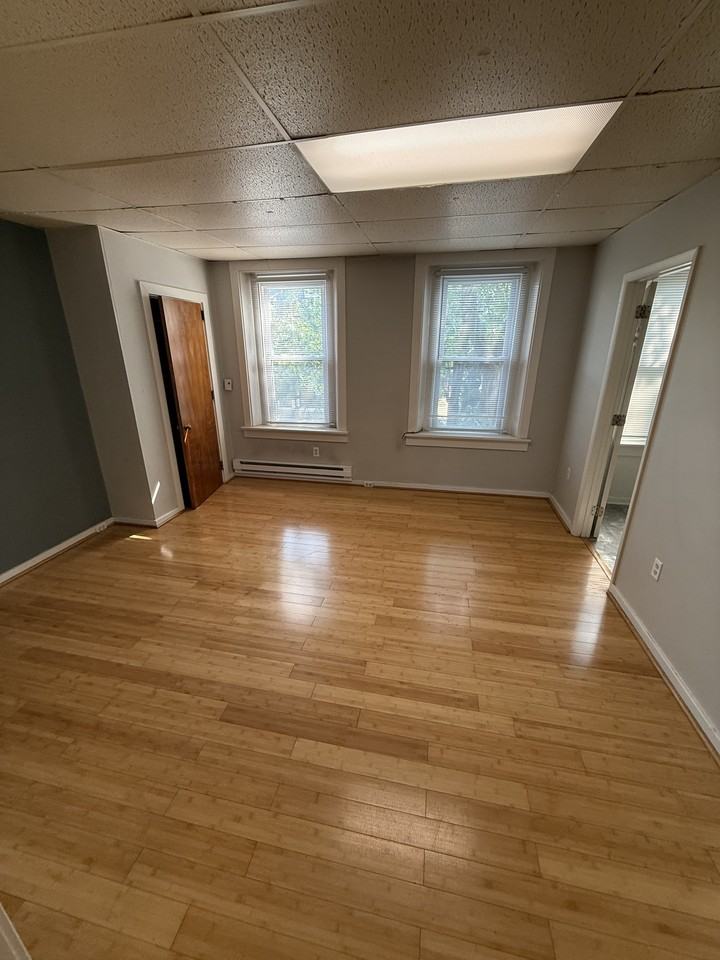 624 N Lime St #2 - Photo 4 of 6