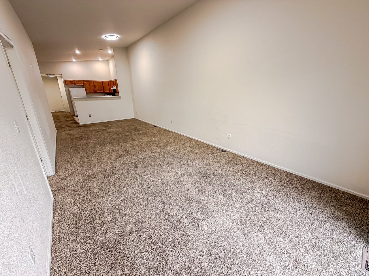 313 Hunters Way #1 - Photo 6 of 13