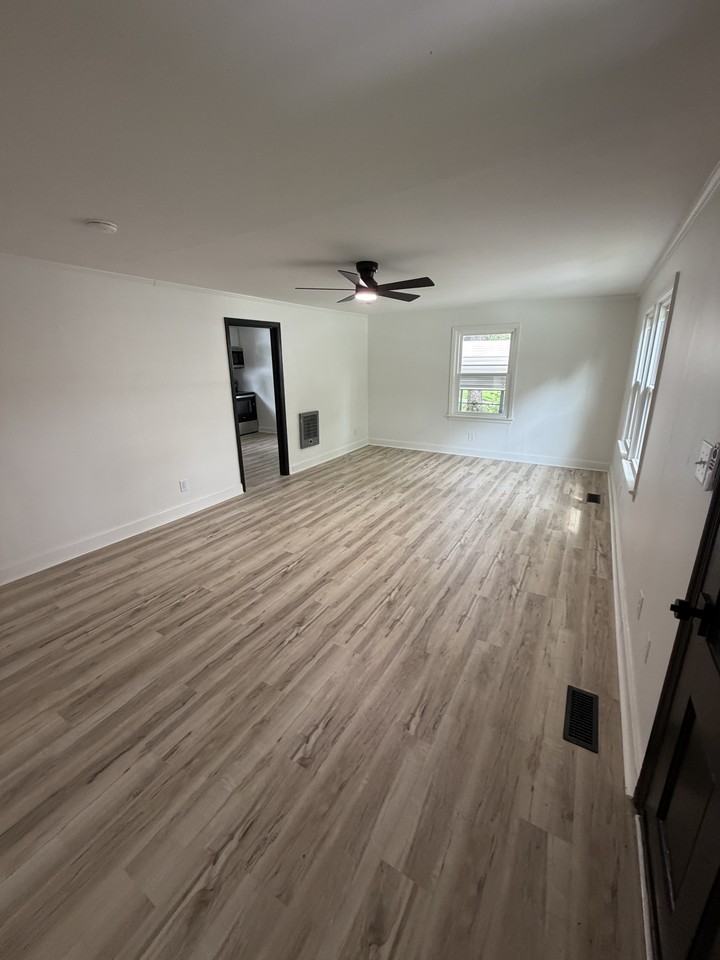 7204 Highway 76 W #1 - Photo 3 of 10