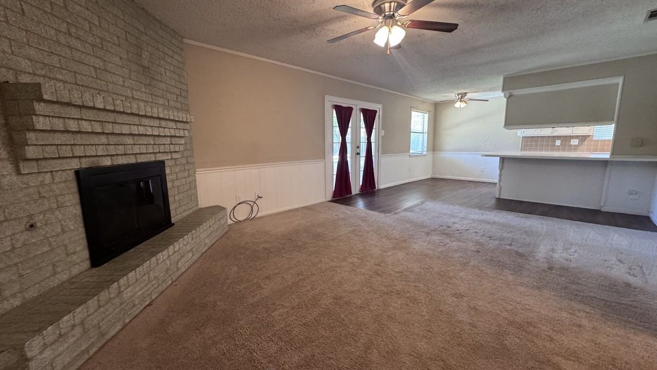 3514 Austin St #1 - Photo 2 of 19