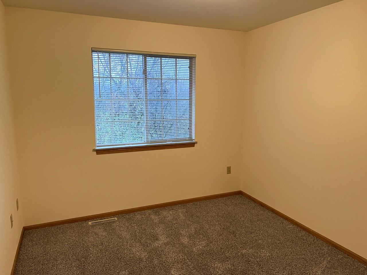1104 Heritage Ct #1 - Photo 7 of 12