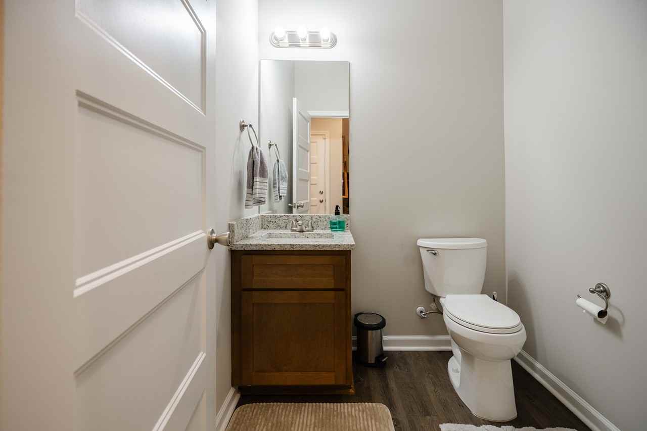 115 Governors Blvd #1 - Photo 5 of 11