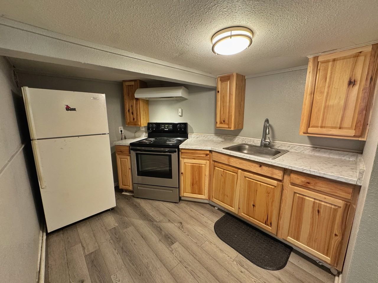 108 S College Ave #C - Photo 2 of 7