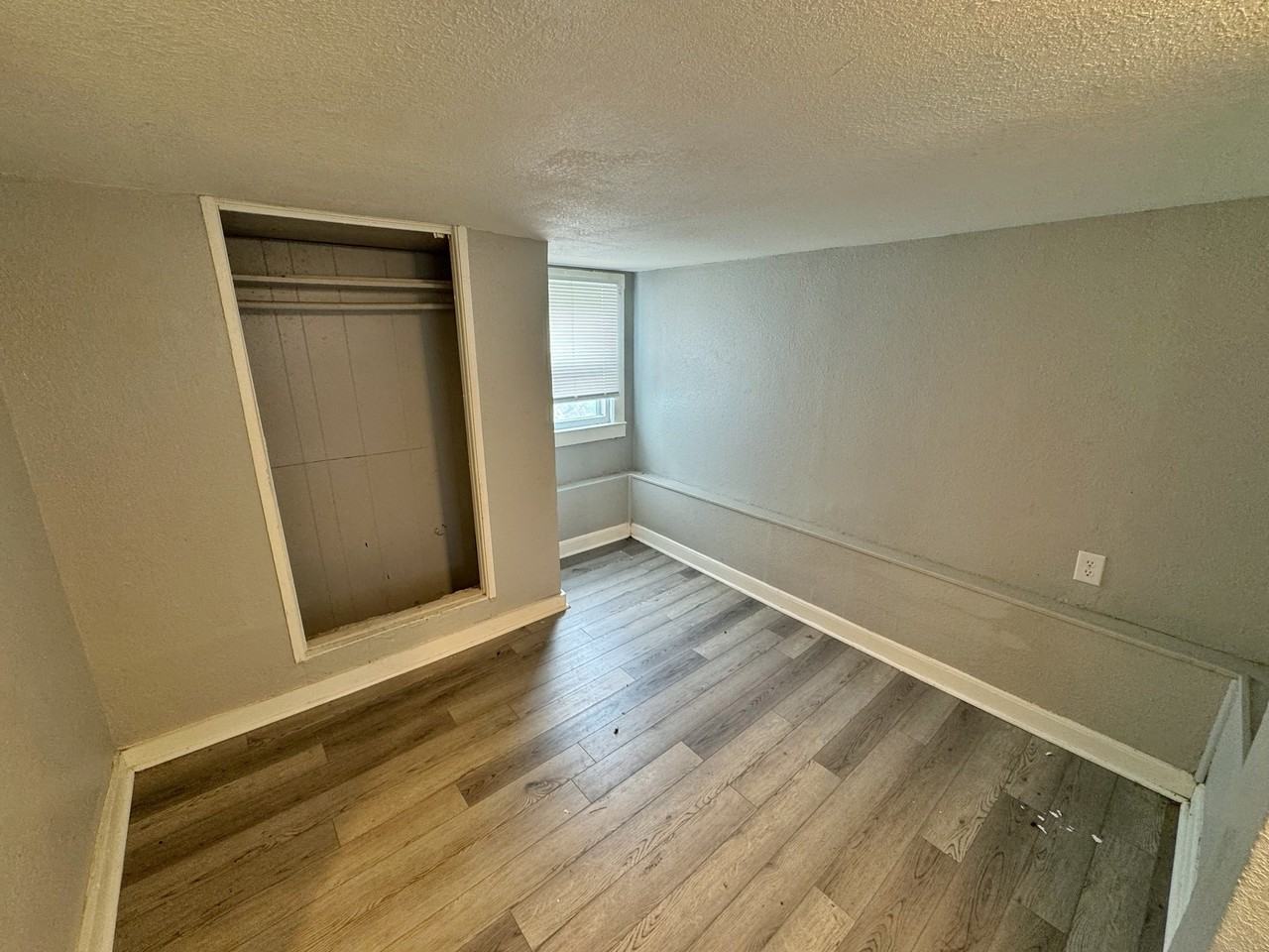 108 S College Ave #C - Photo 5 of 7