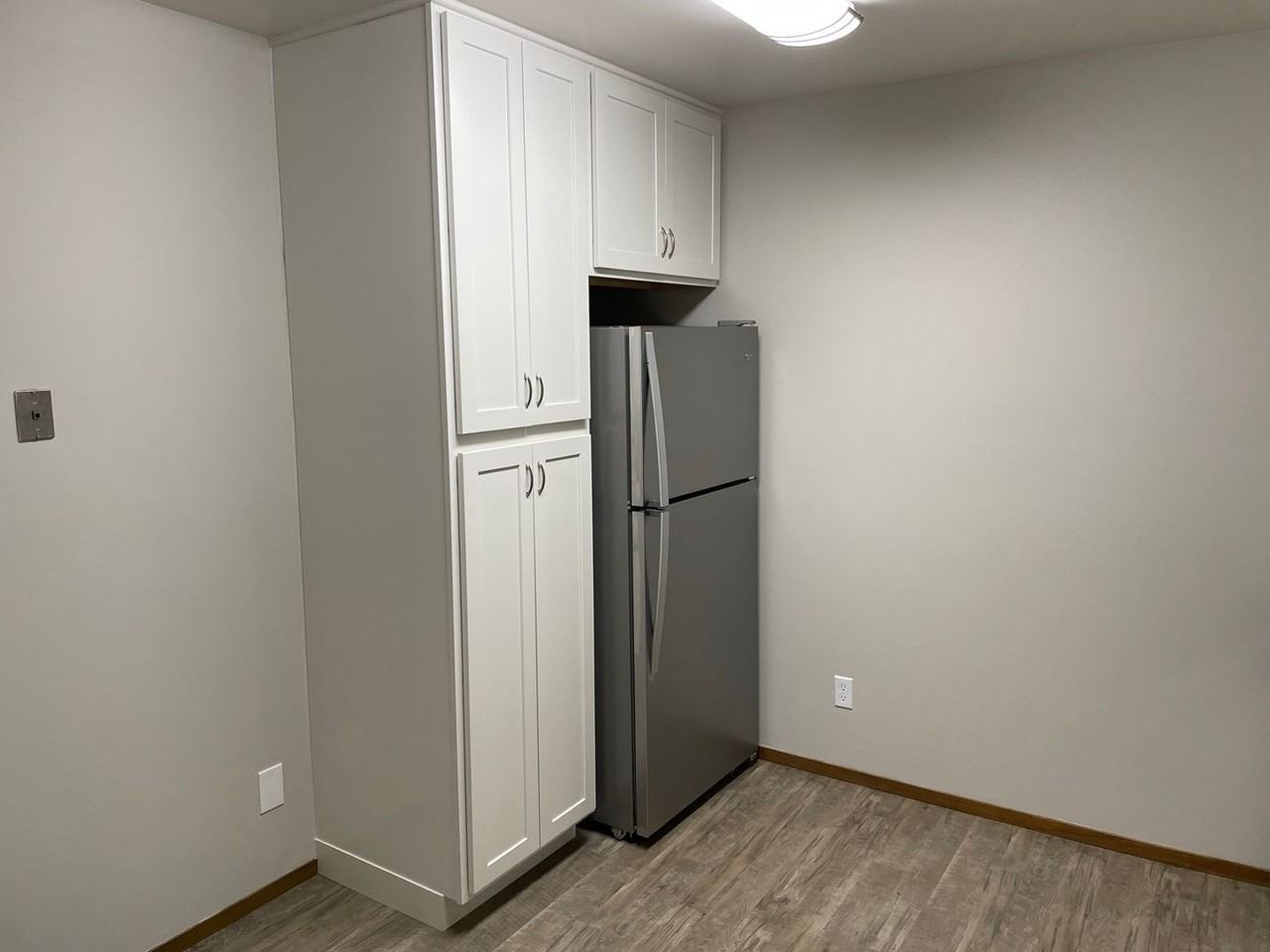 Executive East Apartments - Photo 5 of 15