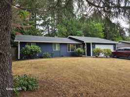 featured image of 265 Ne Silver Pine Dr