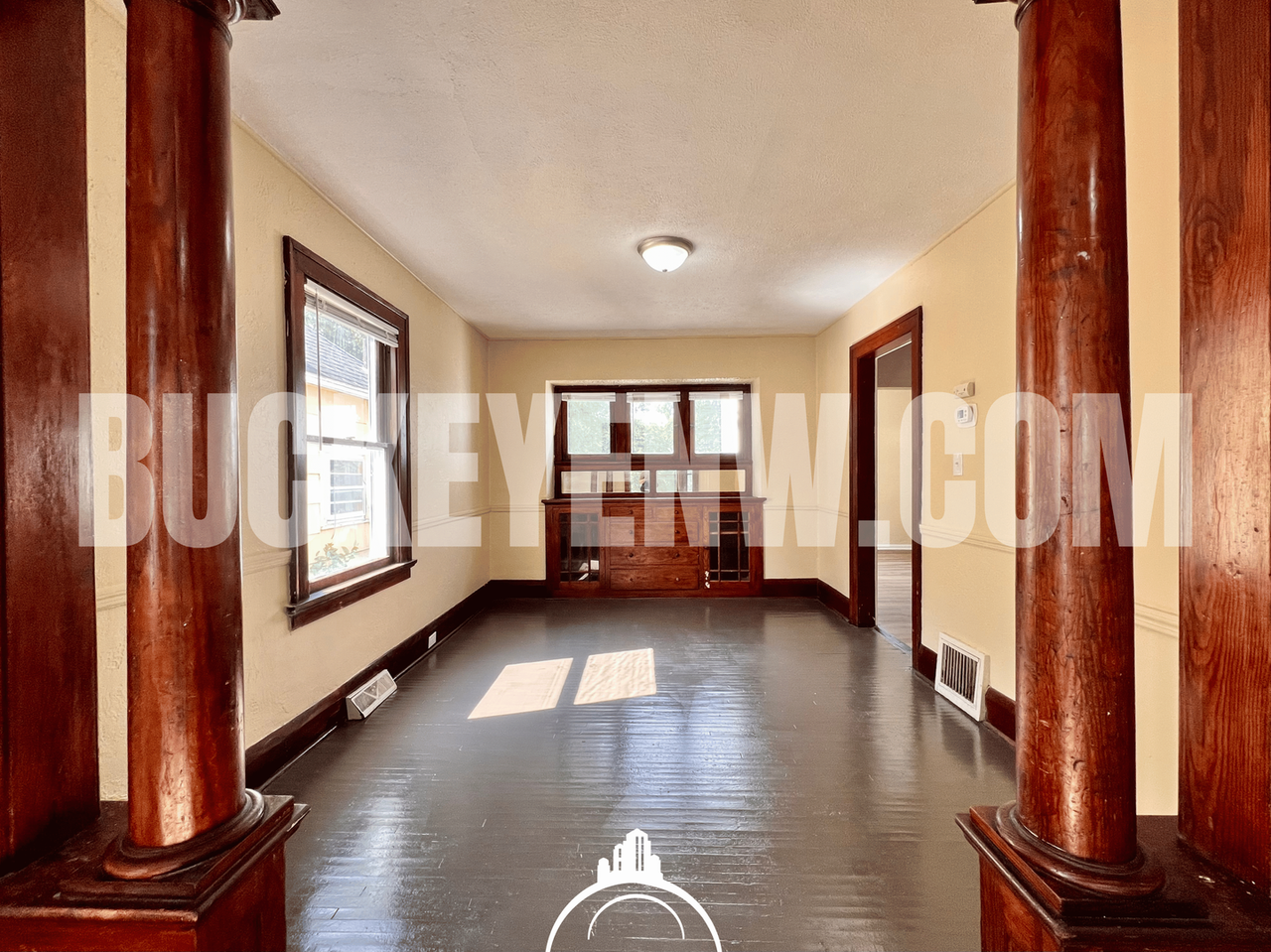 1110 Harding Dr - Photo 4 of 16