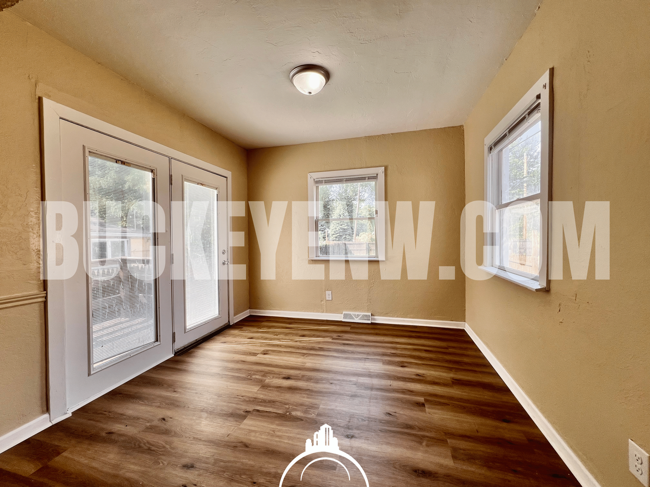 1110 Harding Dr - Photo 6 of 16