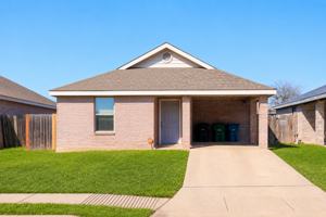 featured image of 9226 Emerald Port Dr