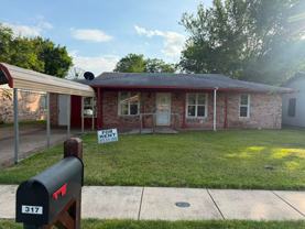 317 Pecan St - Photo 1 of 1