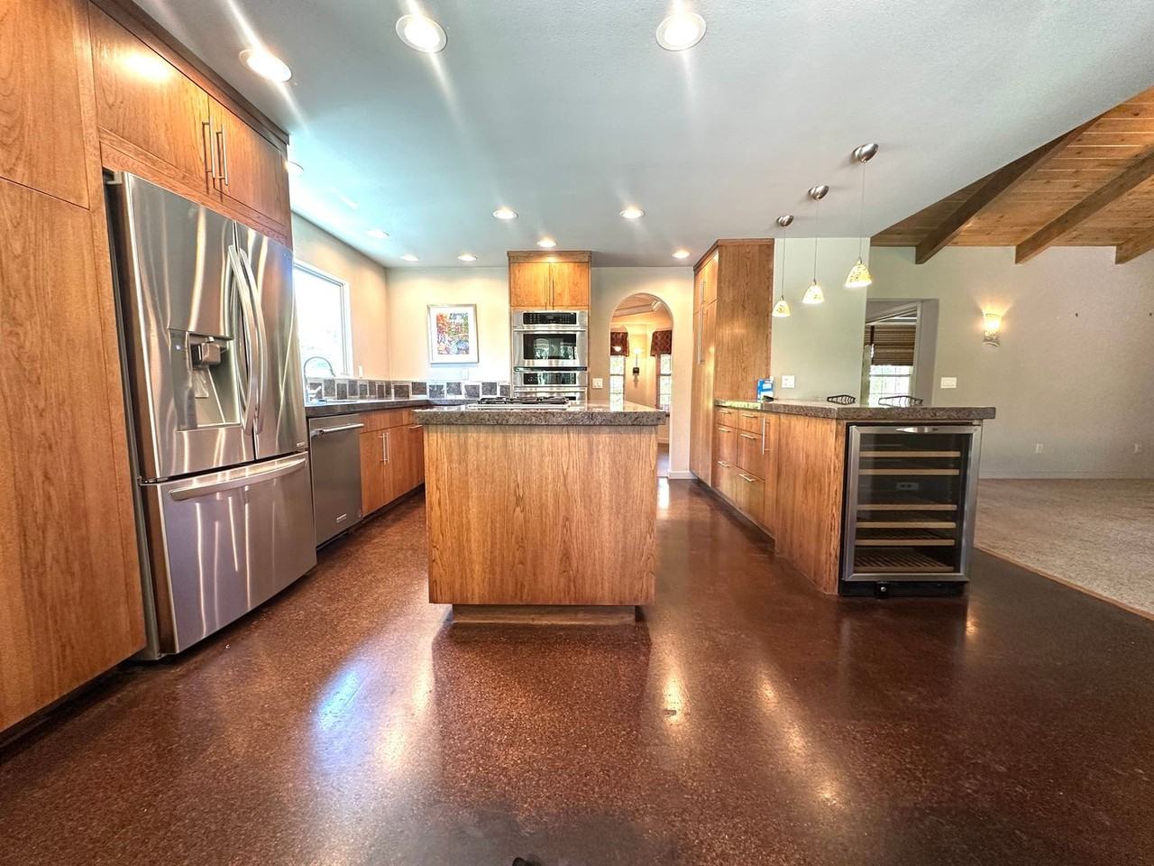3450 Saralou Dr - Photo 3 of 35