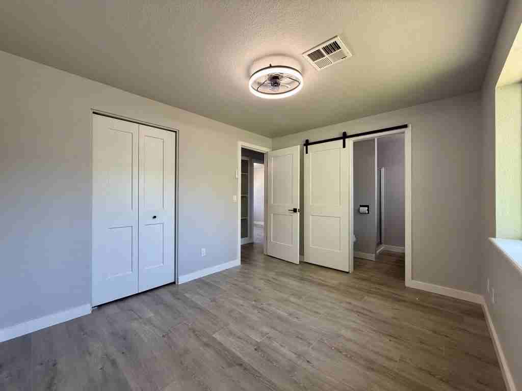 1762 Sw Allen Creek Rd - Photo 4 of 9