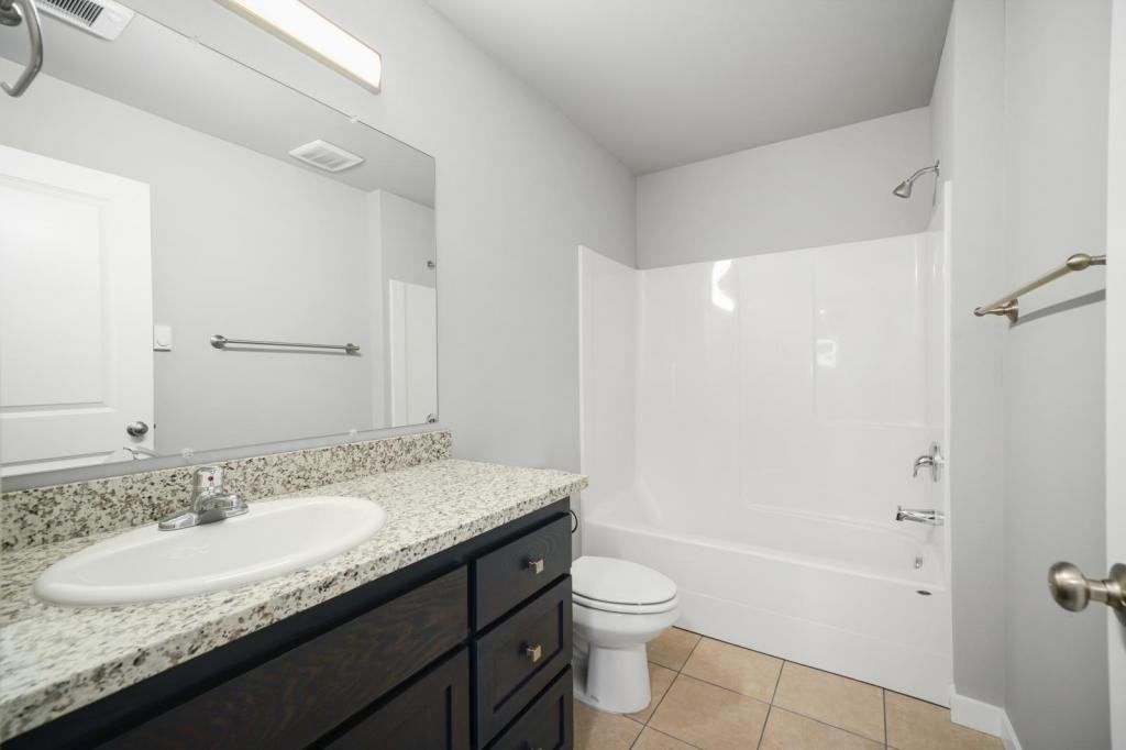352 Ne Evergreen Ct - Photo 5 of 8