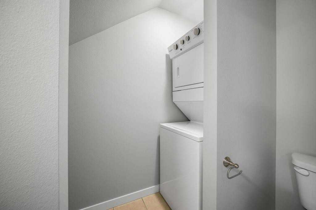 352 Ne Evergreen Ct - Photo 7 of 8