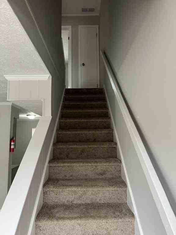415 N 18th St #419B - Photo 4 of 7