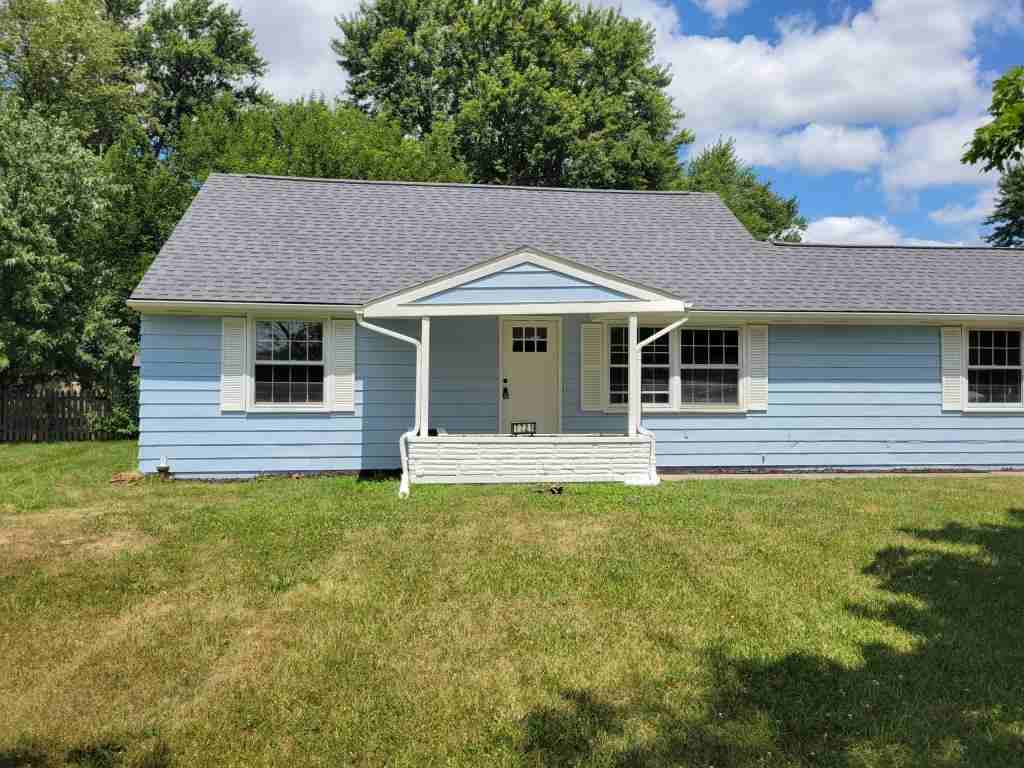7721 Diane Dr - Photo 2 of 20