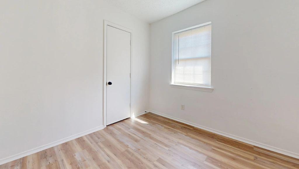 603 Seminole Dr - Photo 4 of 21
