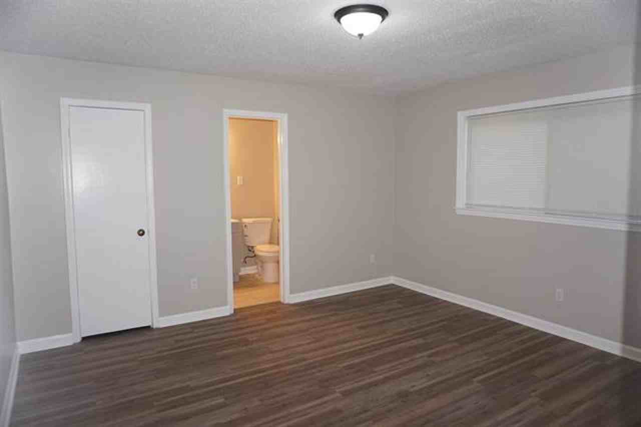 5353 Scrivener Dr - Photo 6 of 19