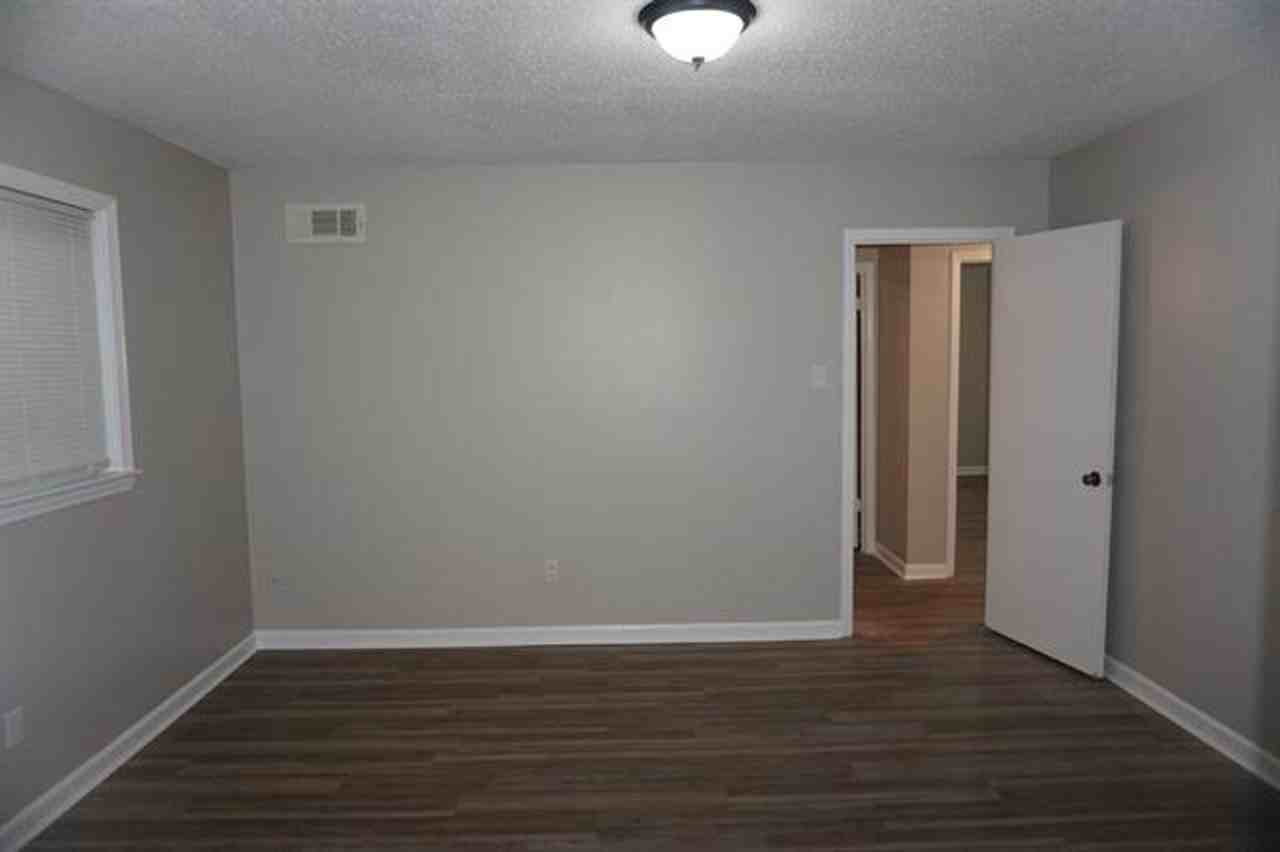 5353 Scrivener Dr - Photo 7 of 19