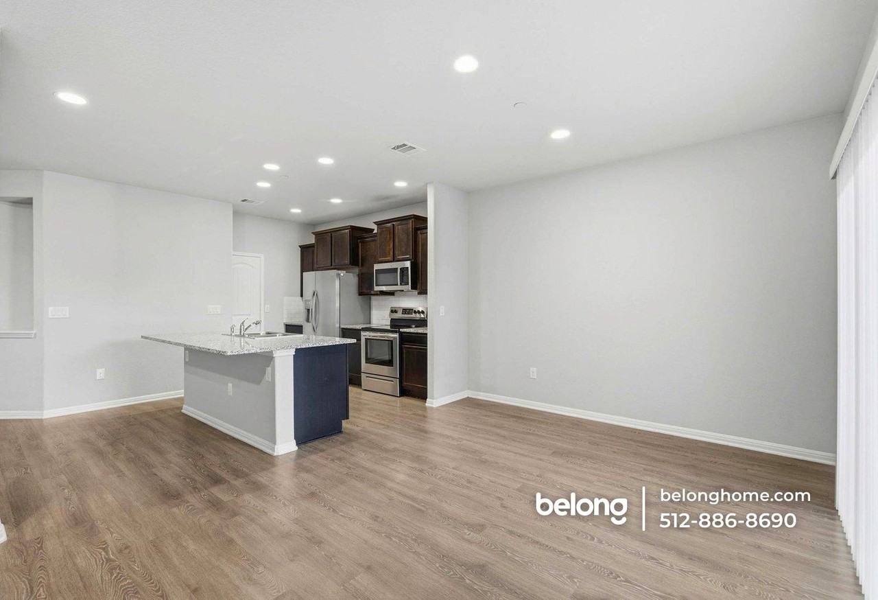 516 E Slaughter Ln #3202 - Photo 6 of 24