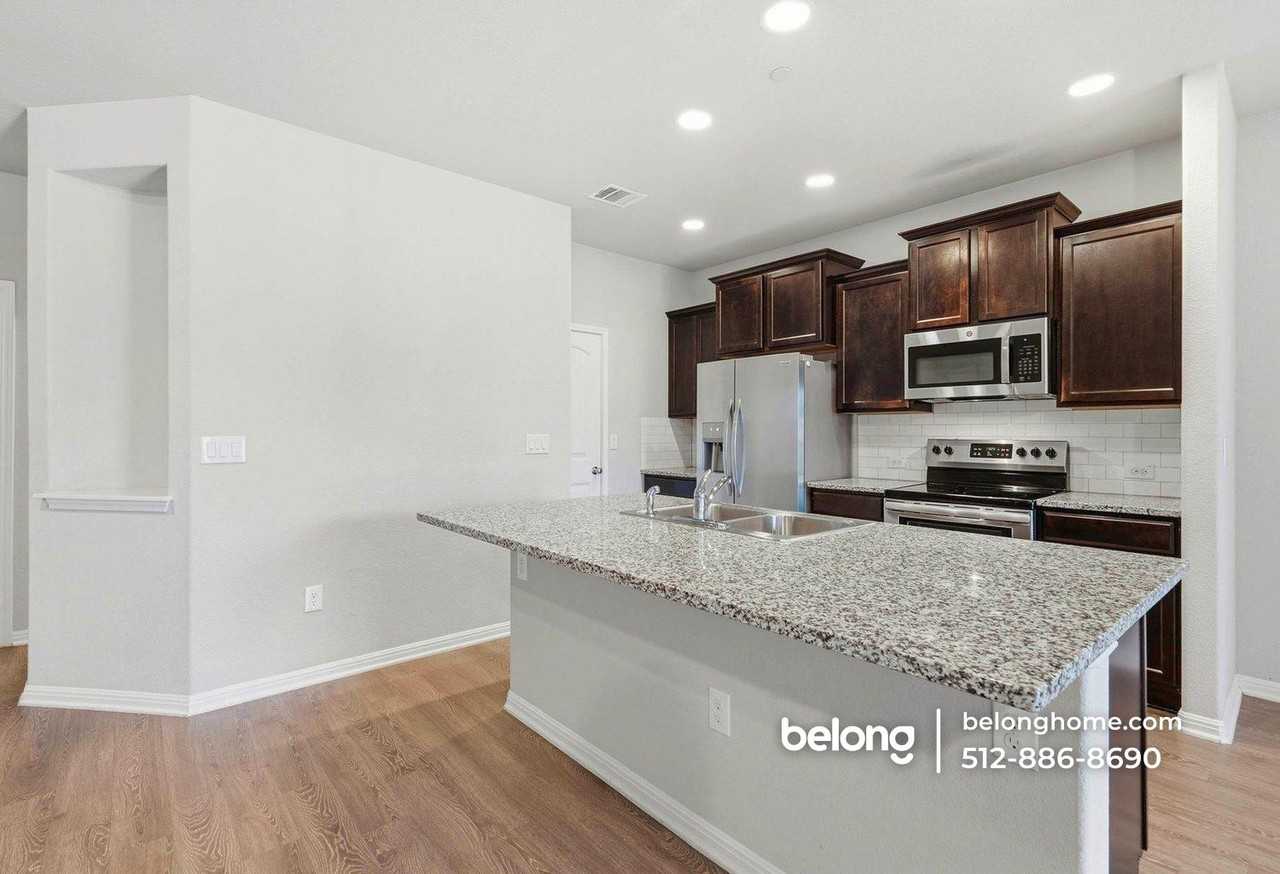 516 E Slaughter Ln #3202 - Photo 7 of 24
