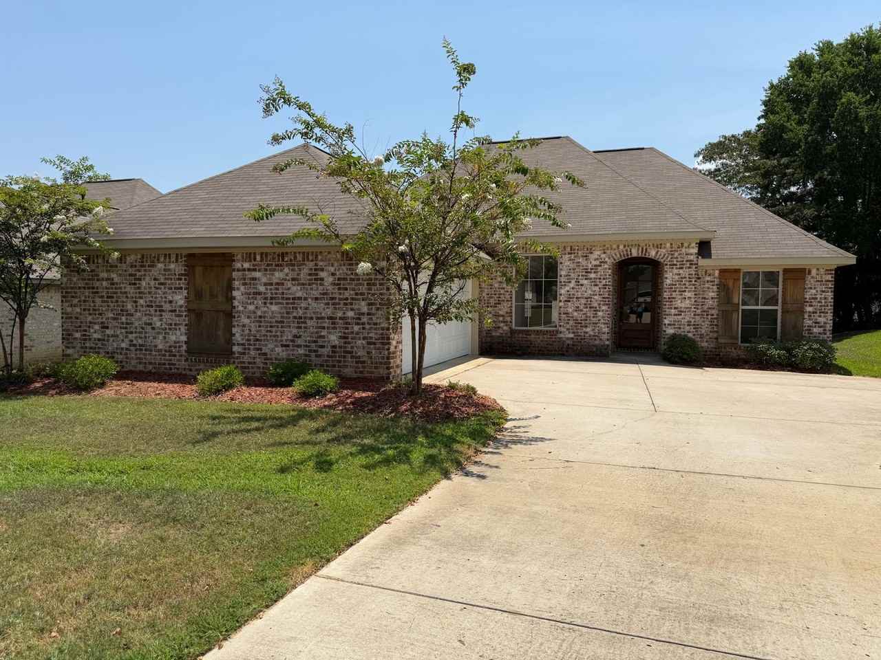 464 464 Silver Hill Drive