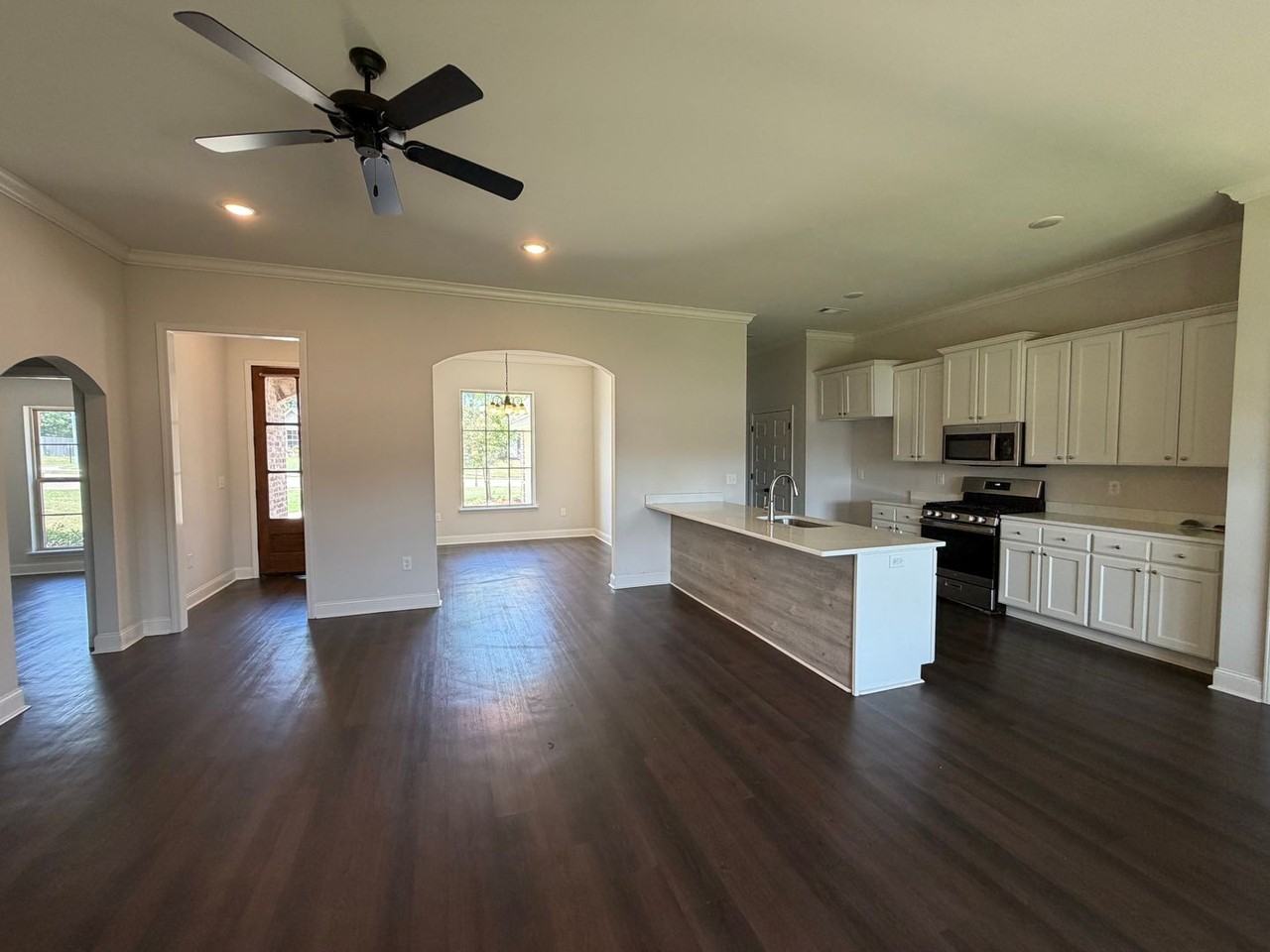 464 464 Silver Hill Drive - Photo 4 of 18