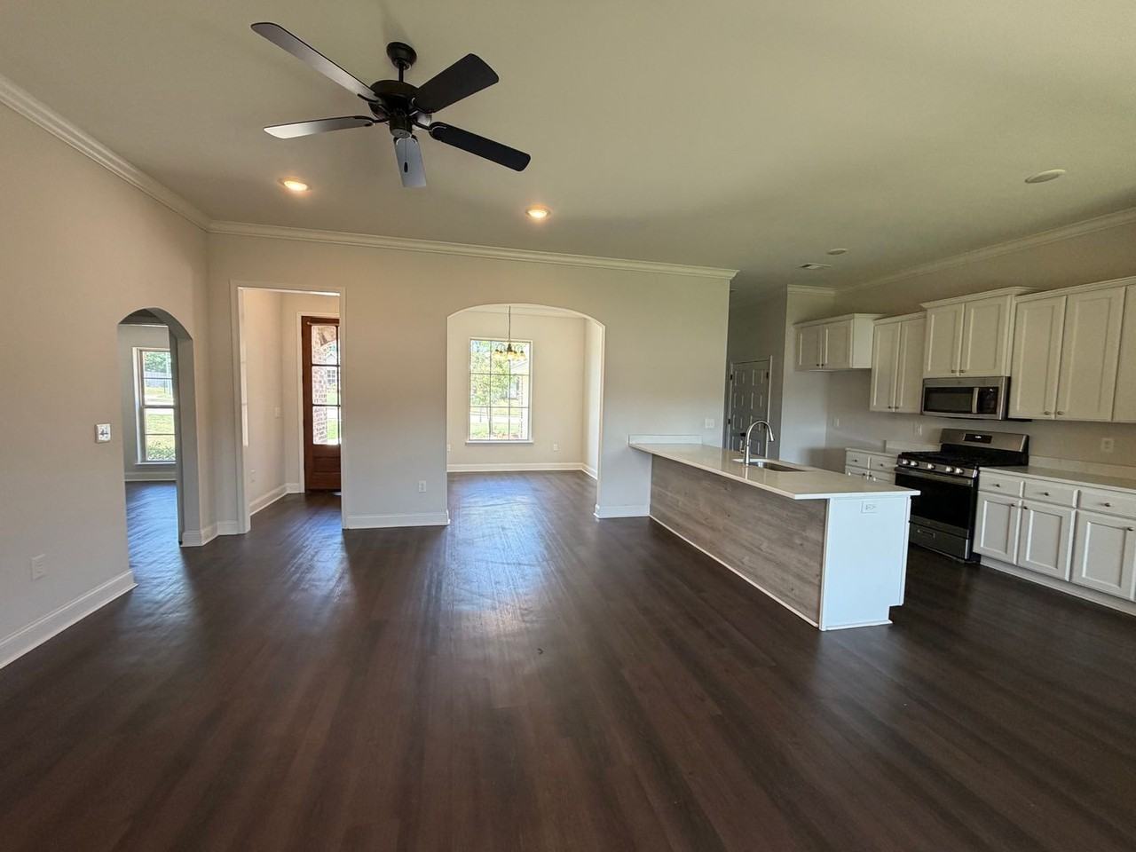 464 464 Silver Hill Drive - Photo 6 of 18