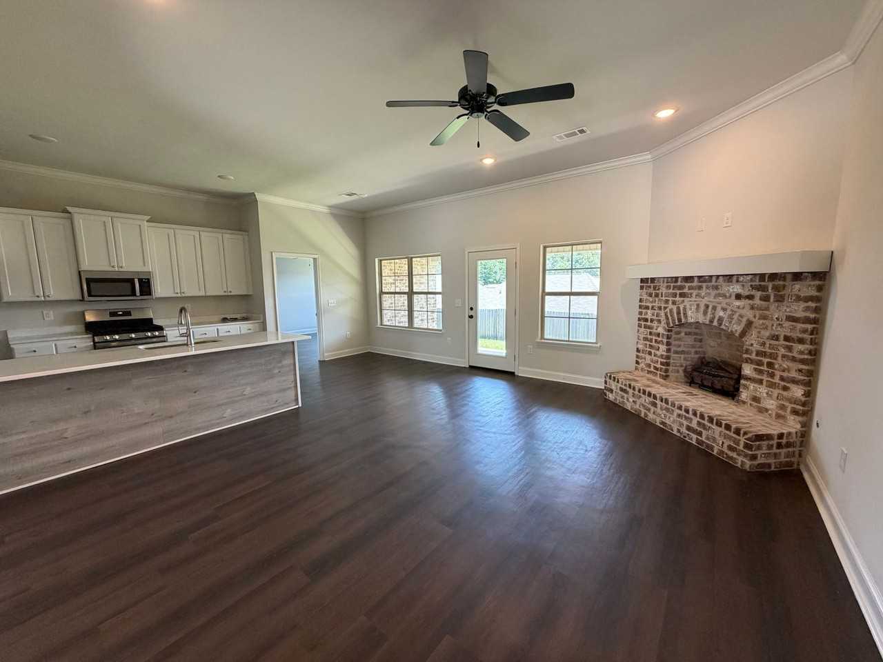 464 464 Silver Hill Drive - Photo 7 of 18