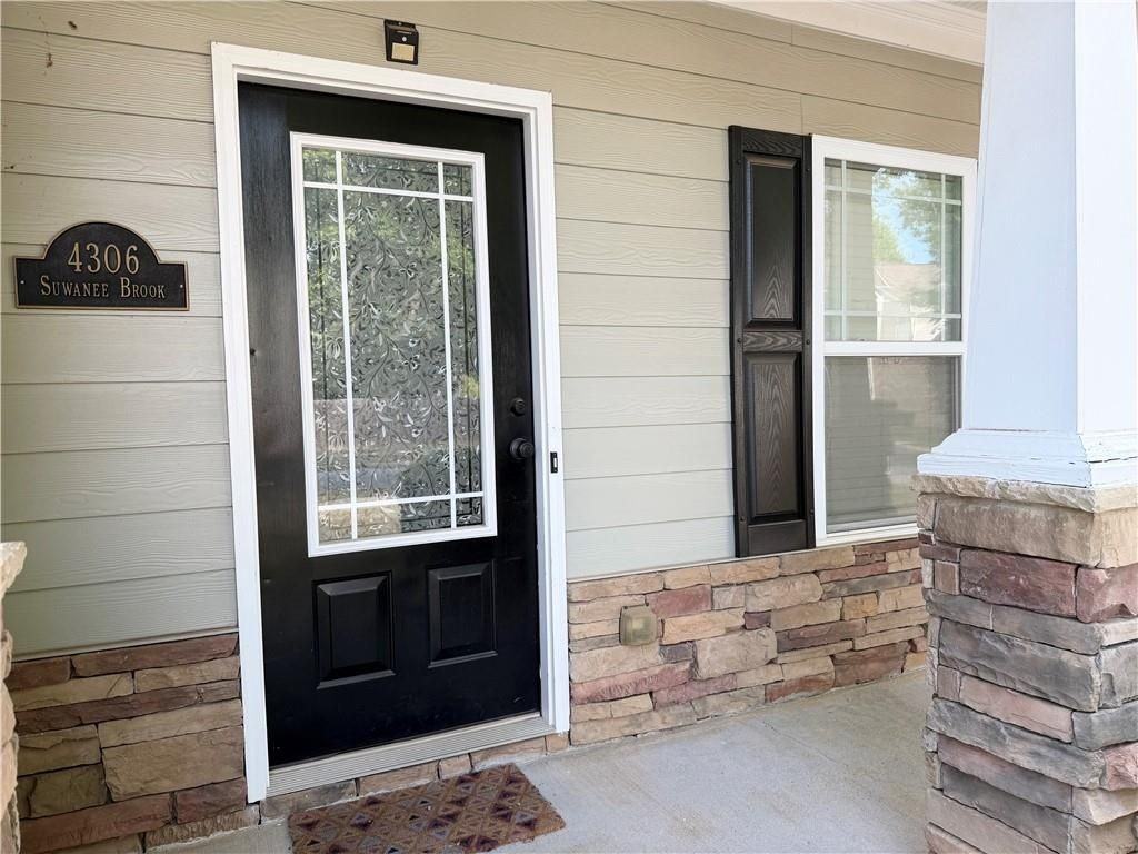 4306 Suwanee Brook Ct ##A - Photo 6 of 50