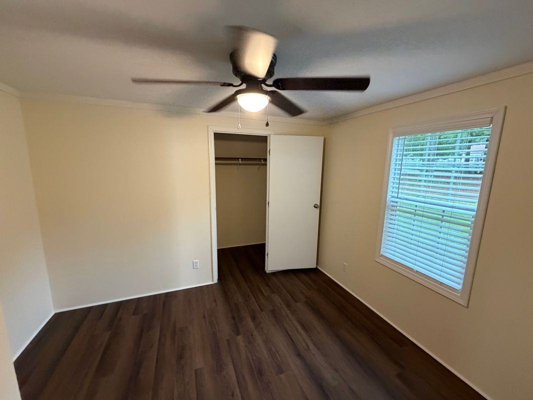 200 Pecan St - Photo 7 of 17